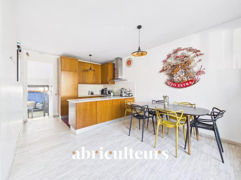 Maison de ville - 117 m² - 5 pièces