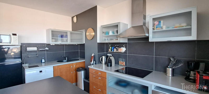 Appartement - 94 m² - 4 pièces