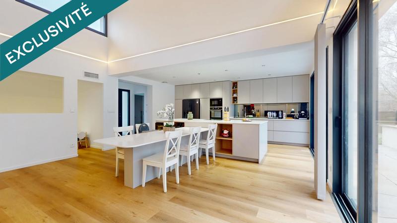 Maison - 153 m² - 8 pièces