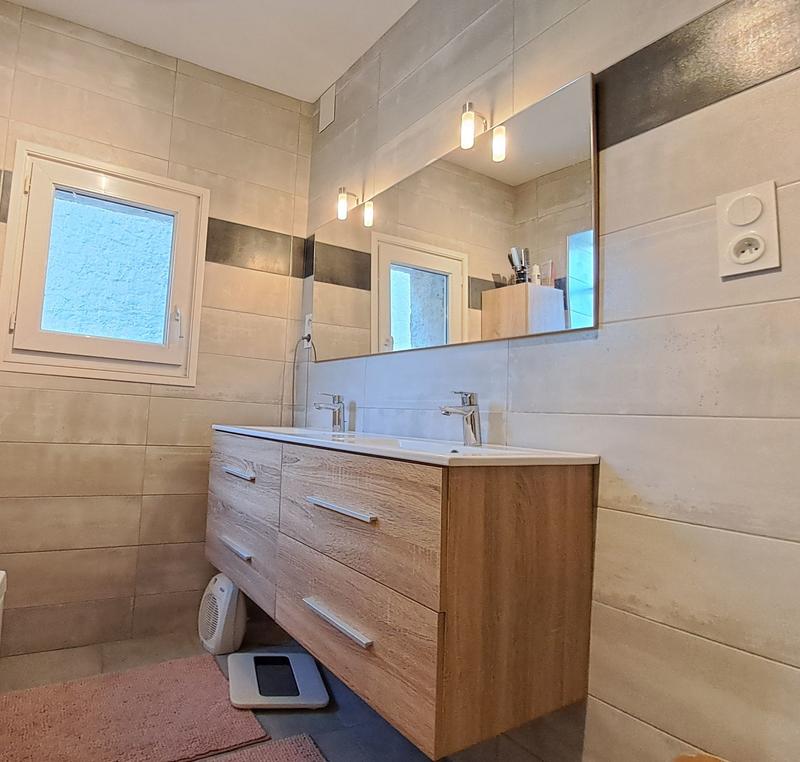 Maison - 86 m² - 5 pièces