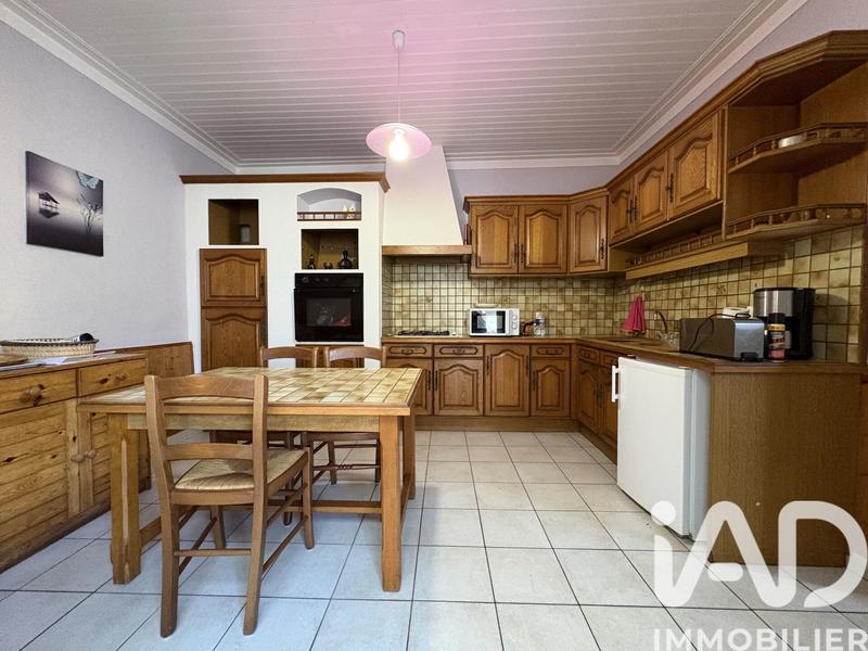 Maison - 207 m² - 6 pièces
