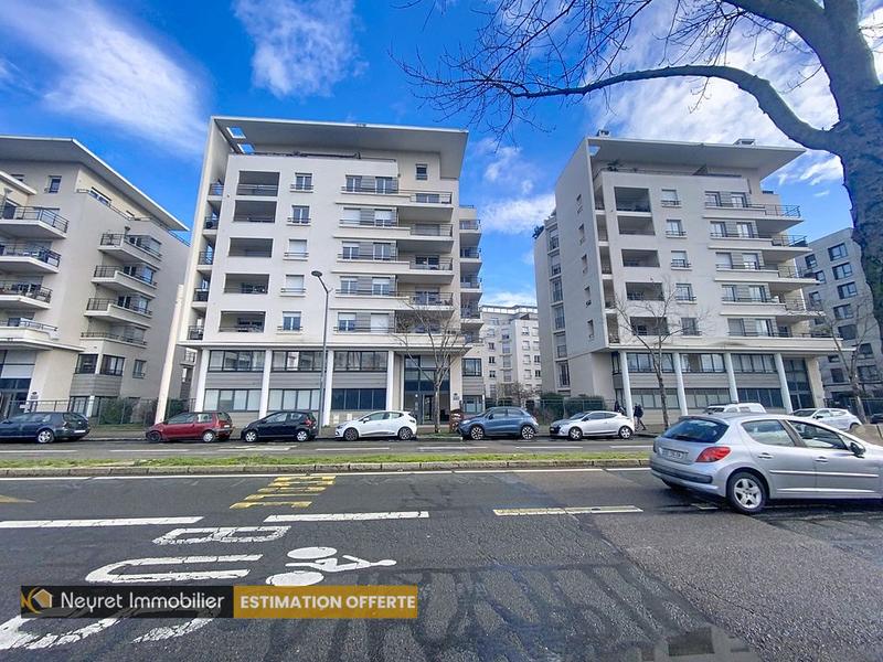 Appartement - 64 m² - 3 pièces