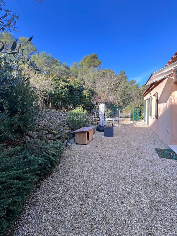 Villa - 100 m² - 5 pièces