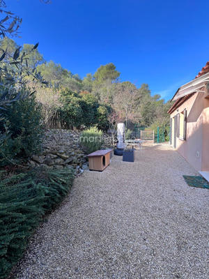 Villa - 100 m² - 5 pièces