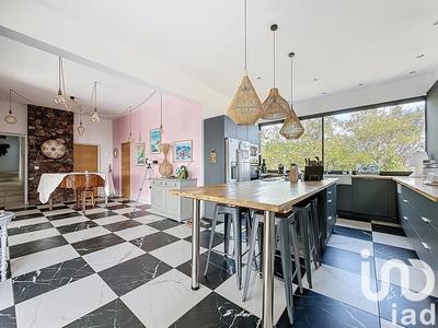 Maison - 470 m² - 14 pièces