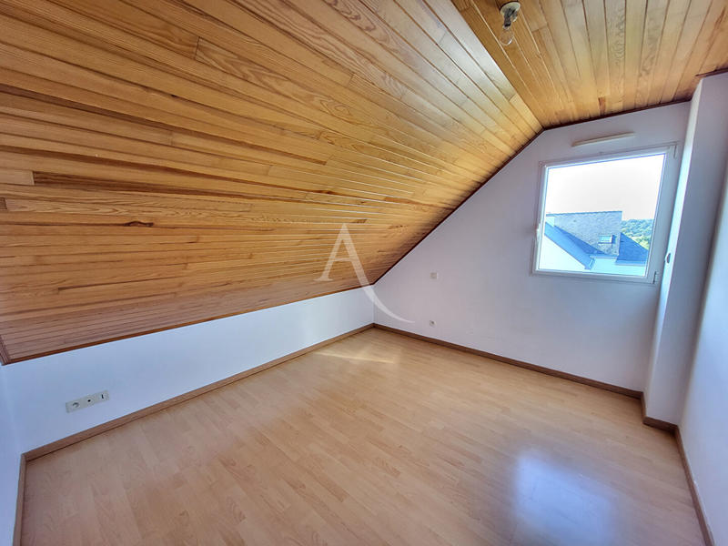 Maison - 105 m² - 7 pièces