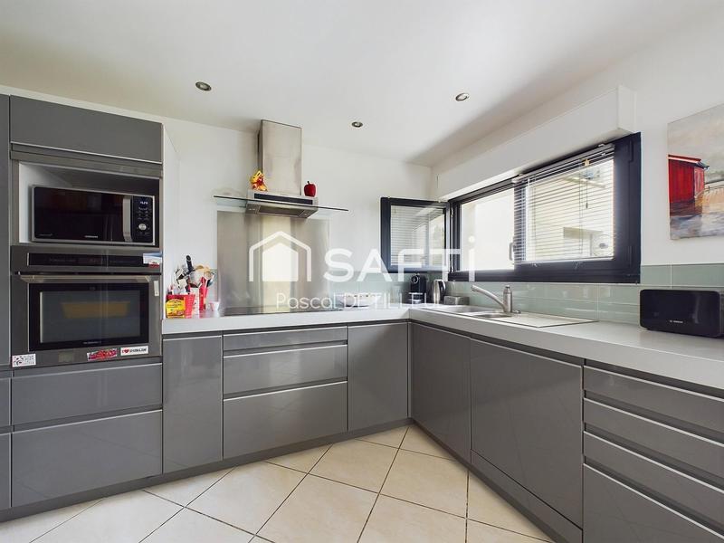 Appartement - 145 m² - 7 pièces