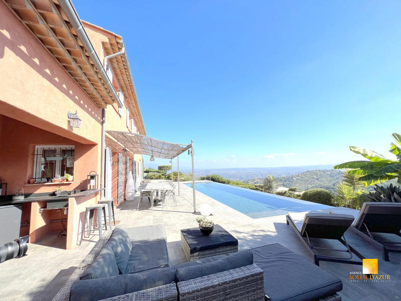 Villa - 210 m² - 7 pièces