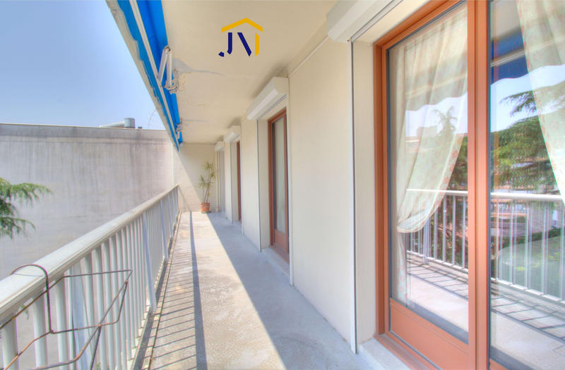 Appartement - 112 m² - 5 pièces