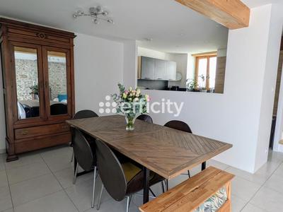 Maison - 123 m² - 6 pièces