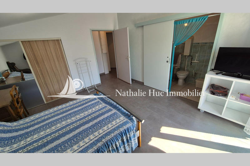 Propriété - 390 m² - 6 pièces