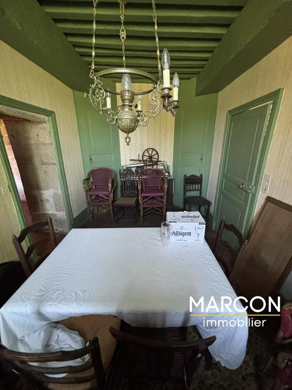 Maison - 212 m² - 8 pièces