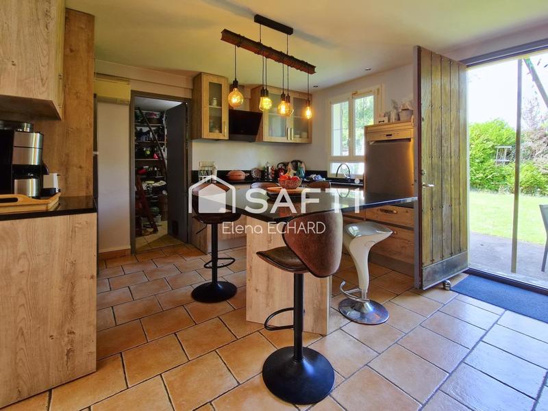 Maison - 160 m² - 7 pièces