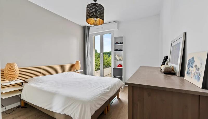 Appartement - 80 m² - 3 pièces