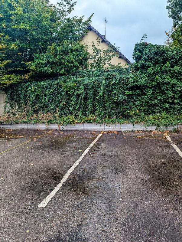 Parking / Garage - 12 m²