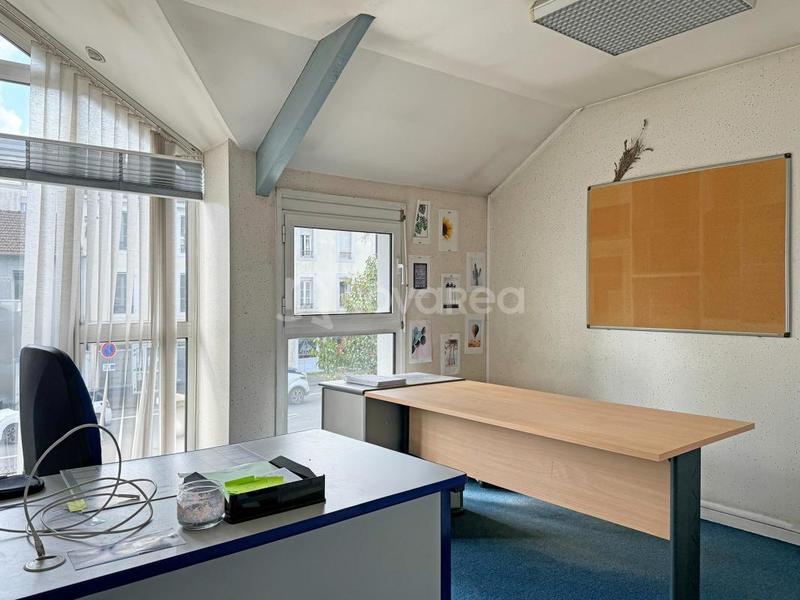 Bureau - 488 m² - 15 pièces