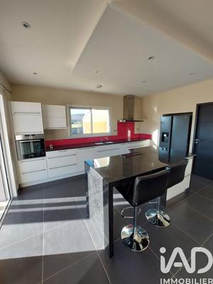 Maison - 140 m² - 5 pièces