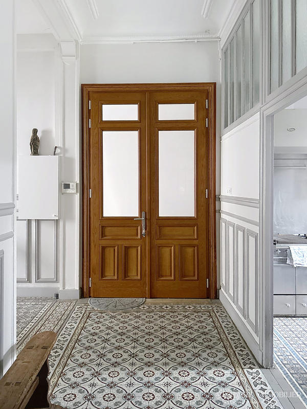 Maison - 600 m² - 12 pièces