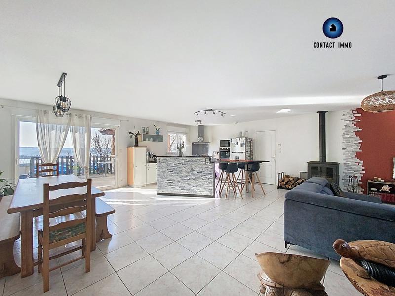 Maison - 137 m² - 5 pièces