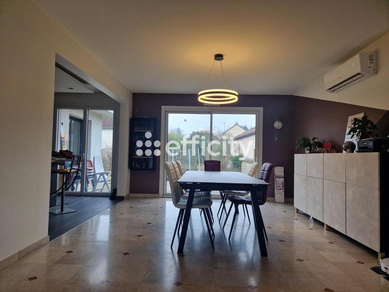Maison - 165 m² - 8 pièces