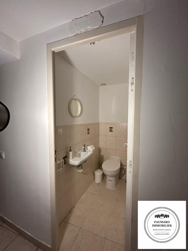 Local commercial - 89 m² - 5 pièces