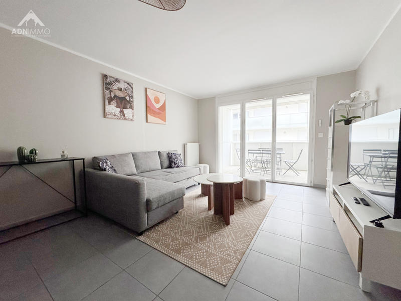 Appartement - 82 m² - 3 pièces