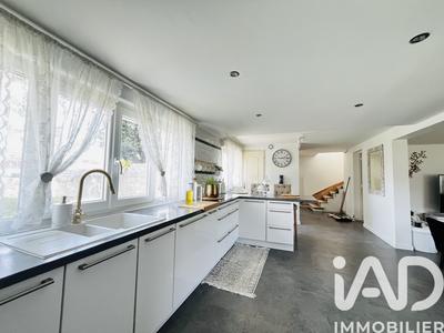 Maison - 137 m² - 4 pièces