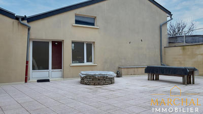 Maison - 235 m² - 7 pièces