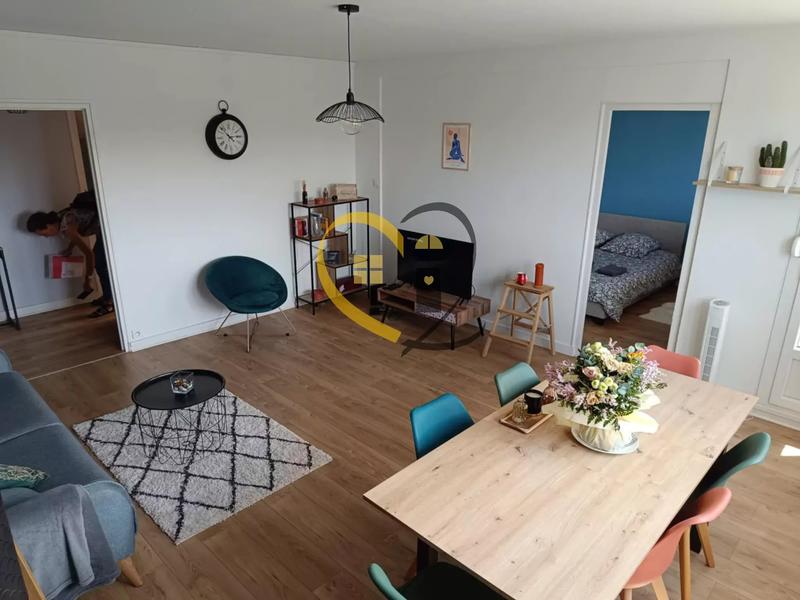 Appartement - 99 m² - 5 pièces