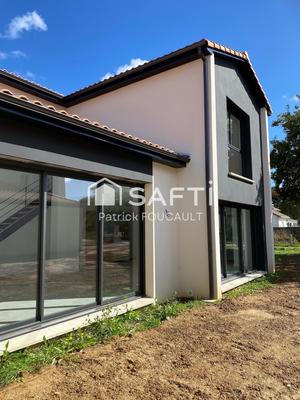 Maison - 166 m² - 6 pièces