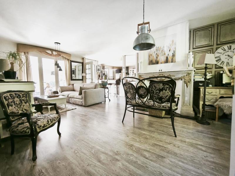 Maison - 195 m² - 7 pièces