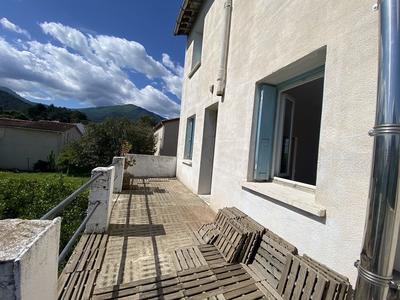 Maison - 94 m² - 6 pièces