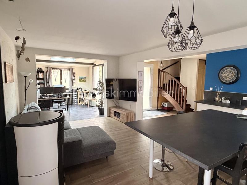 Maison traditionnelle - 112 m² - 6 pièces