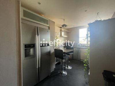 Appartement - 87 m² - 4 pièces