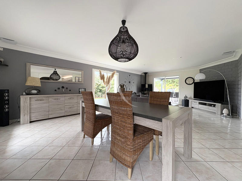 Maison - 162 m² - 6 pièces