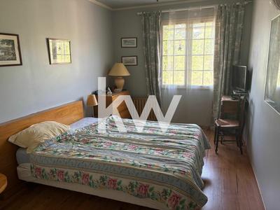 Maison - 182 m² - 6 pièces