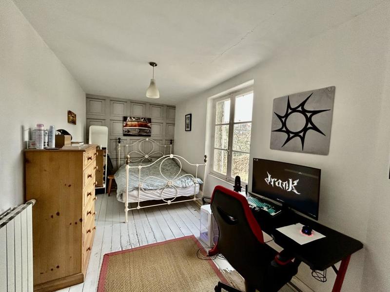 Maison - 185 m² - 7 pièces