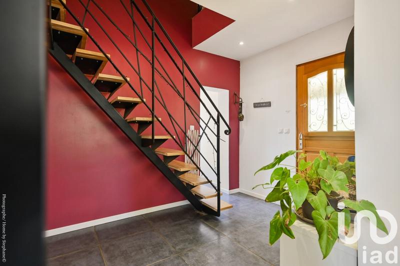 Maison - 233 m² - 8 pièces