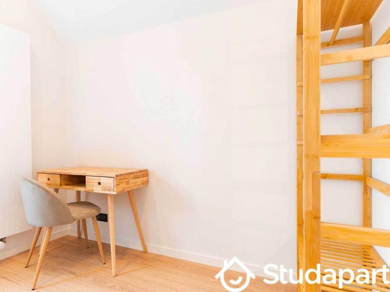 Chambre - 10 m² - 1 pièce