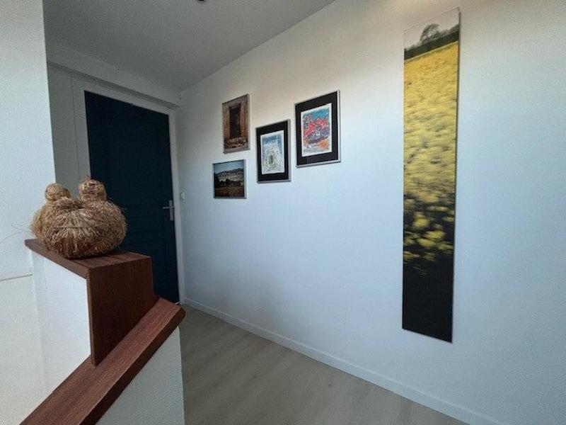 Maison - 185 m² - 9 pièces