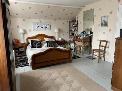 Maison - 200 m² - 7 pièces