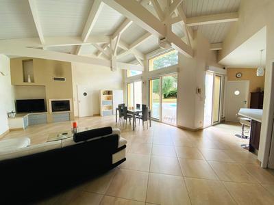 Maison - 155 m² - 7 pièces