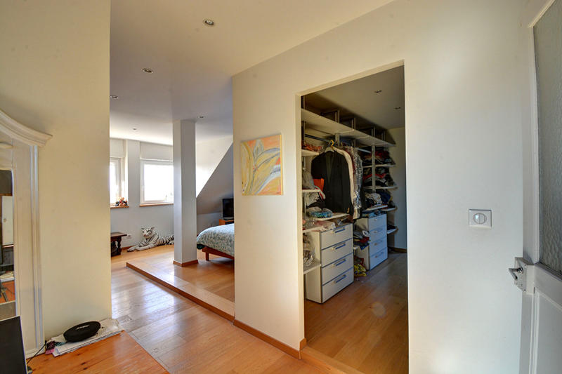 Maison de maîtres - 280 m² - 9 pièces