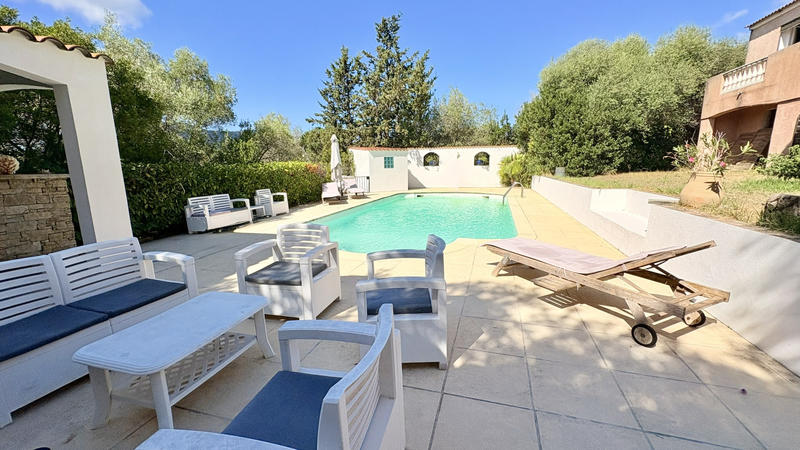 Villa - 177 m² - 5 pièces