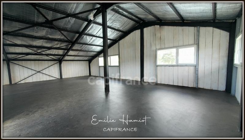 Local commercial - 130 m² - 1 pièce