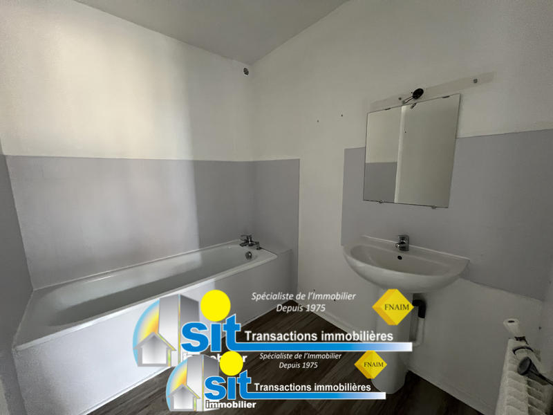 Maison - 176 m² - 8 pièces