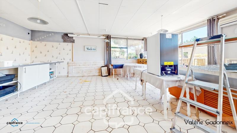 Propriété - 765 m² - 23 pièces