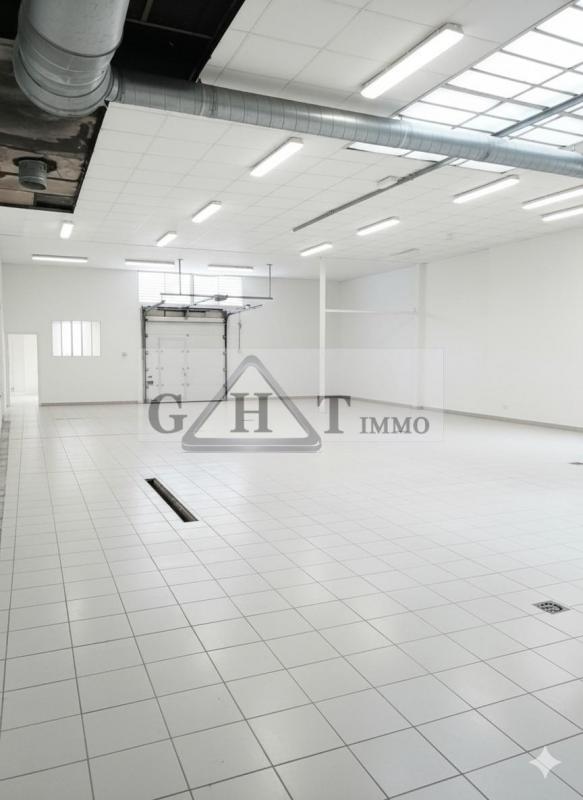 Entrepôt - 349 m²
