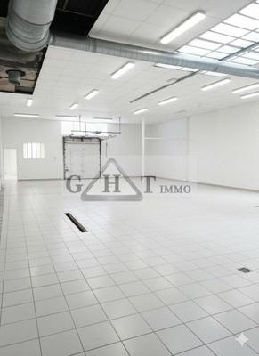 Entrepôt - 349 m²