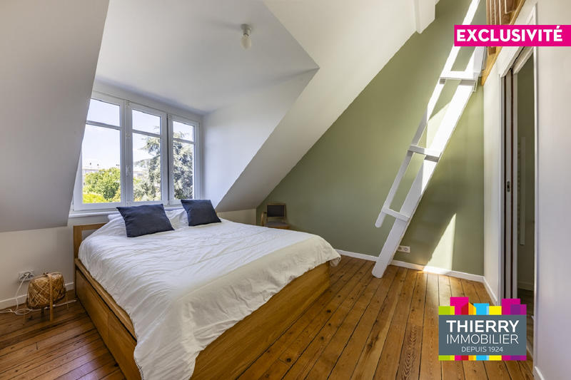 Maison - 180 m² - 6 pièces